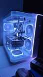Pc gaming cu ryzen 7 8700f si video rx 7800xt de 16 gb ddr6 , 2 tb ssd