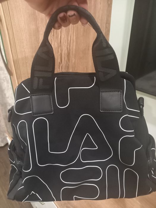 Екстравагантни чанти и раници