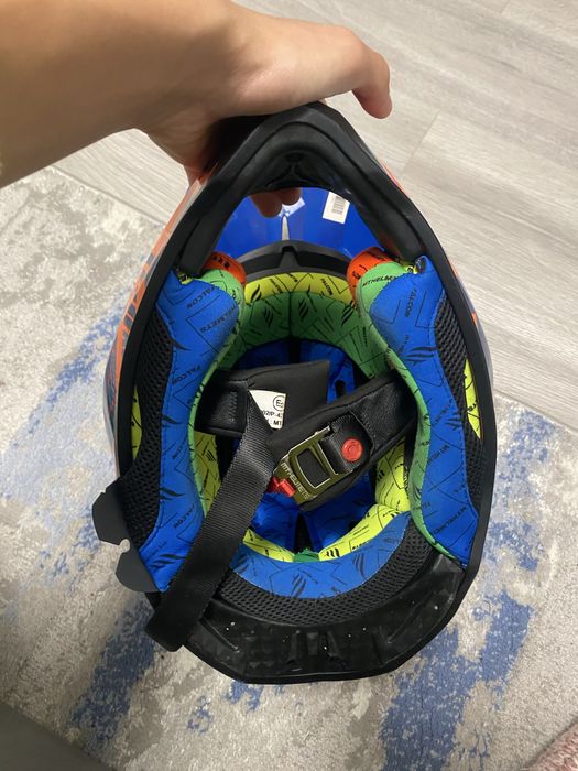 Vand casca full face falcon