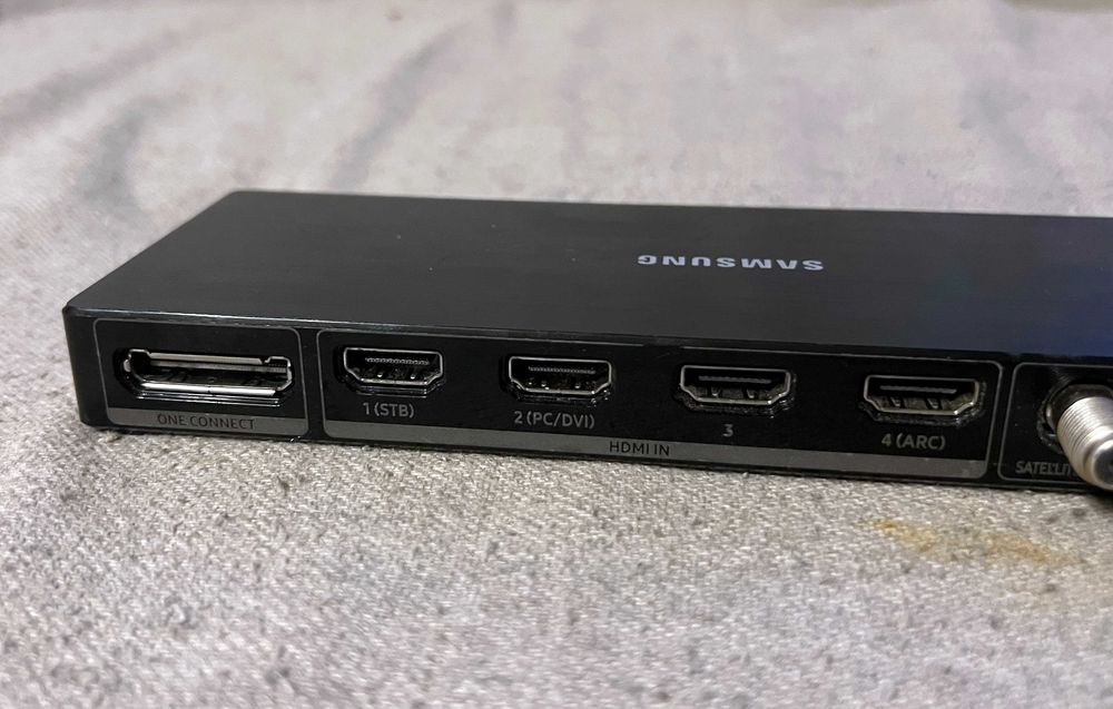 Samsung One Connect Mini BN91 17814C pentru televizoare compatibile