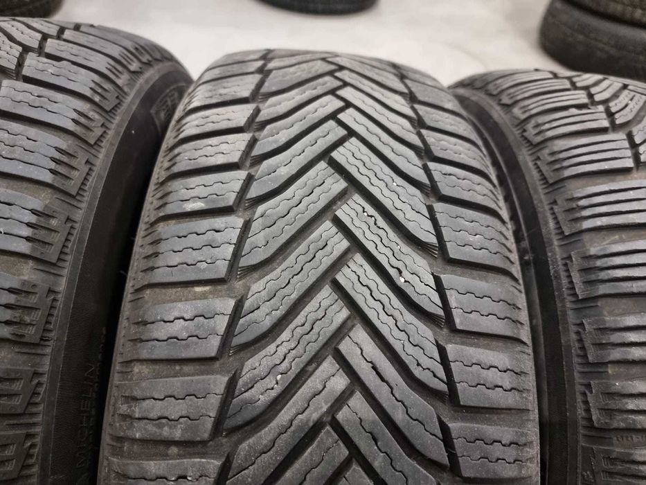 4 Anvelope IARNA 205.55.16 'Michelin' ; stare foarte buna