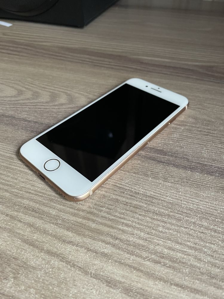 iPhone 8 / 64gb / 74% аккумулятор