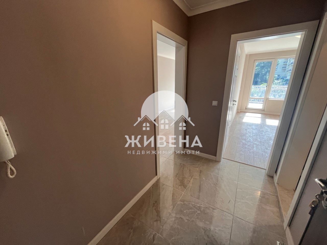 Продава се Двустаен апартамент в к.к. Св.Св. Константин и Елена - 73 кв.м за 2234 €/кв.м - Снимка #2
