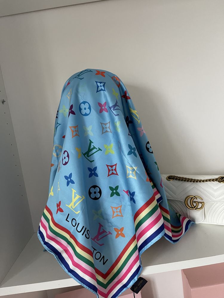 Esarfa Louis Vuitton stoc