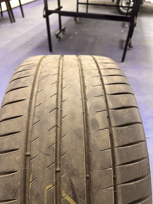 Michelin Pilot Sport 4s