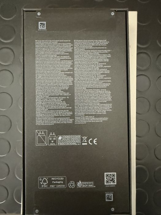 Продавам чисто нов Samsung S25 ultra 512gb black