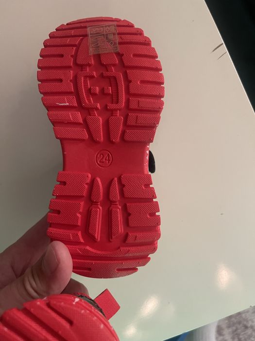 Детски маратонки 24