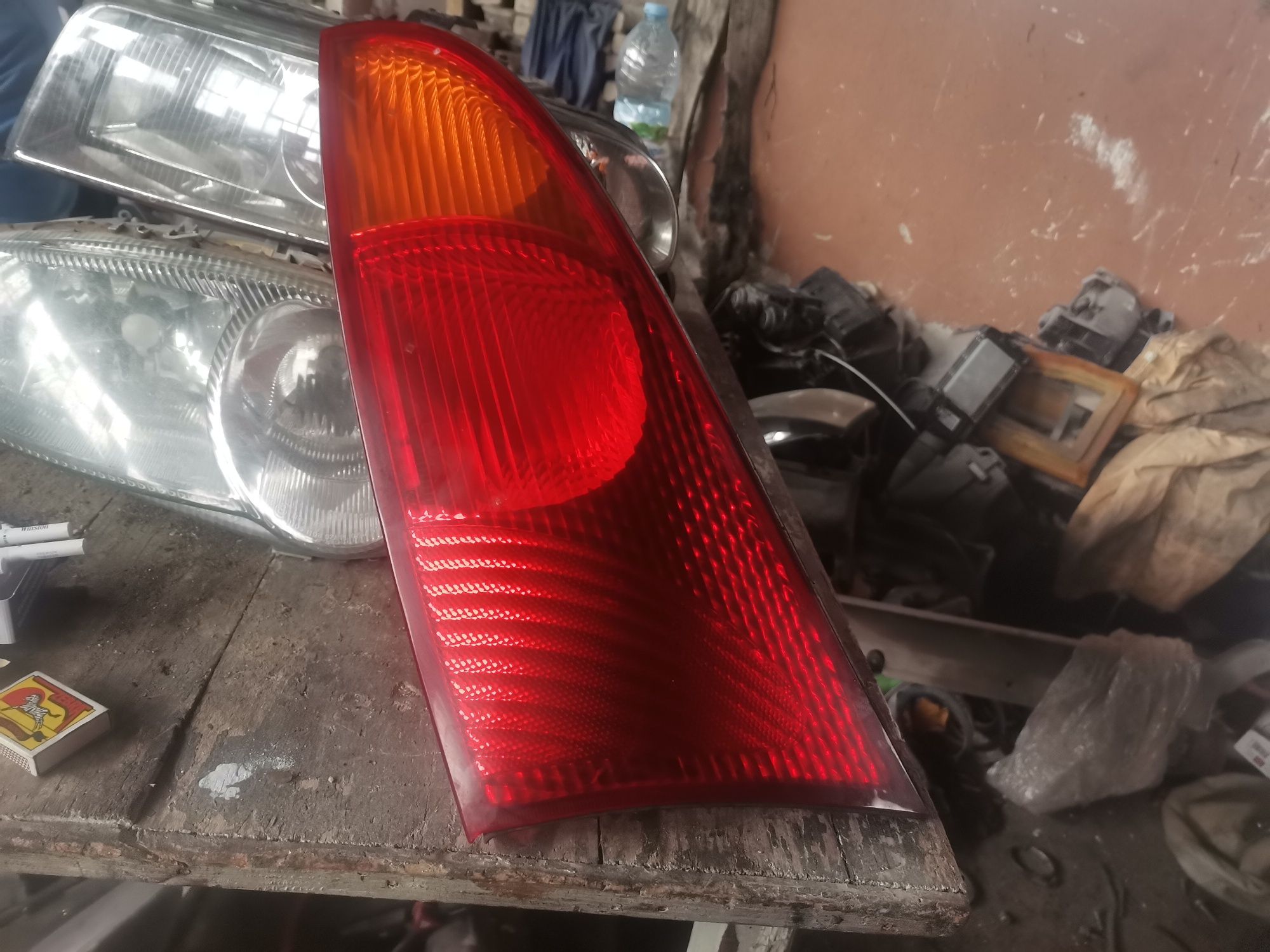 Оргинален Ляв стоп за Форд фокус ford focus