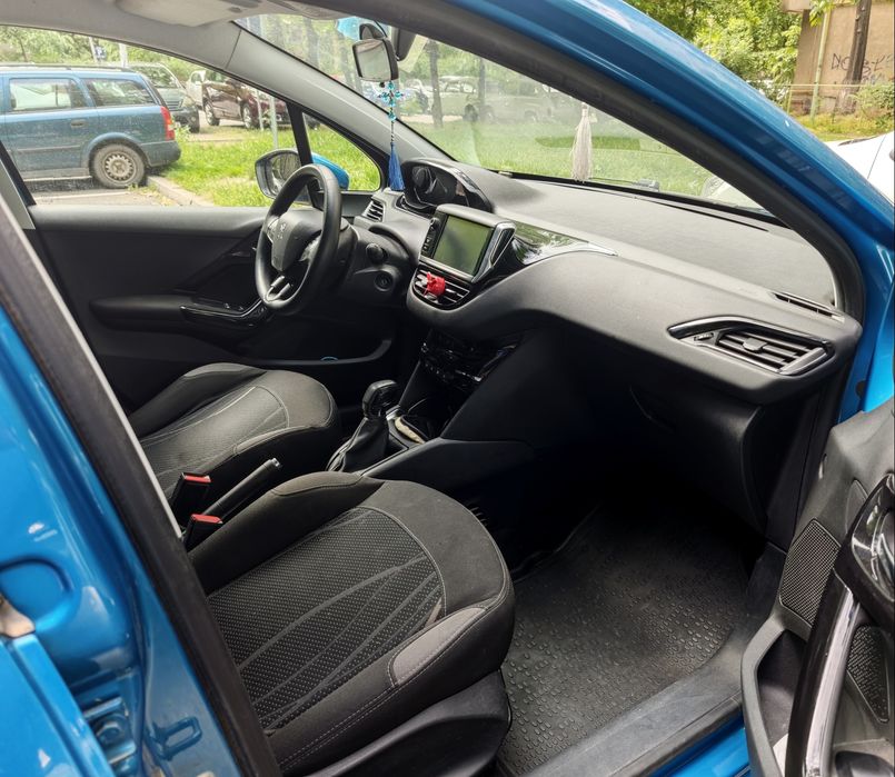 Peugeot 208 / Doar 71.500 KM - Primul Proprietar de Noua
