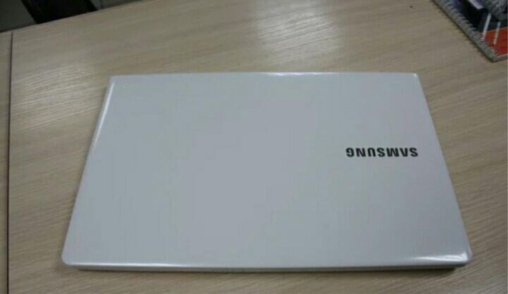 Samsung Notebook Sotiladi