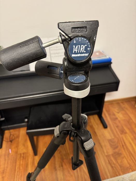 Trepied Manfrotto 190 + cap 141RC – stare bună