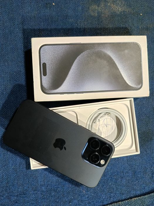 IPhone 15 pro max 256 GB 87 % yomks