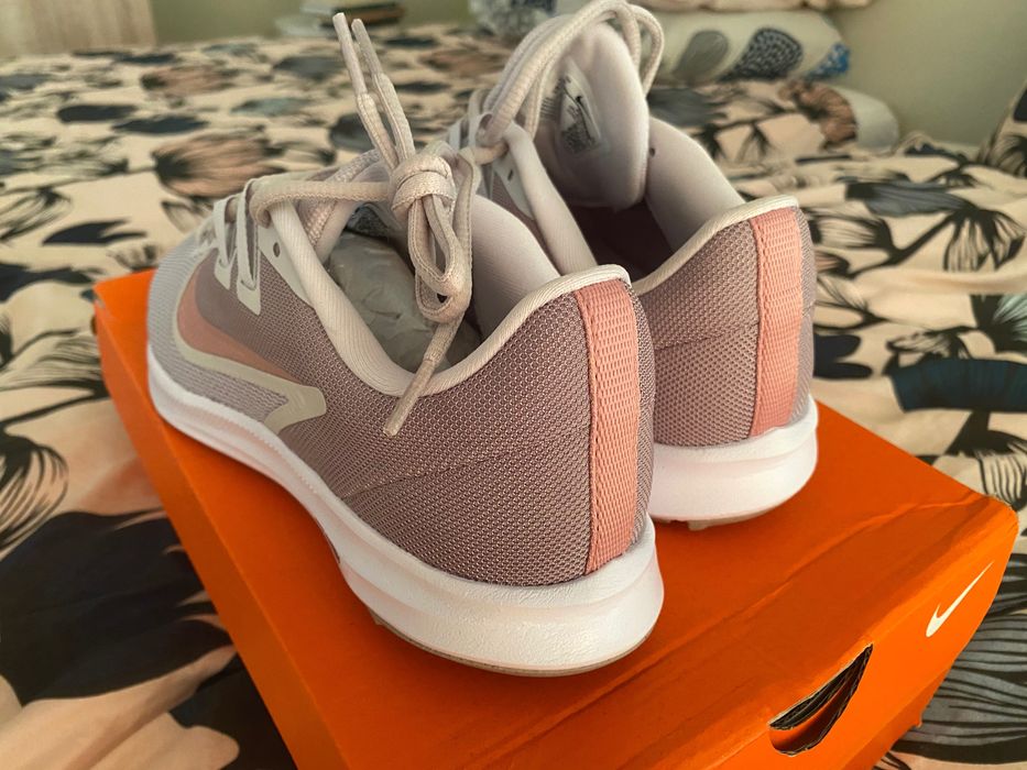 Nike Downshifte 40.5 Grey/pink