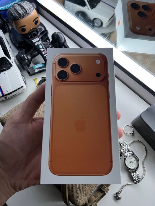 Продам абсолютно новый Iphone 17 Pro Max, с гарантией.
