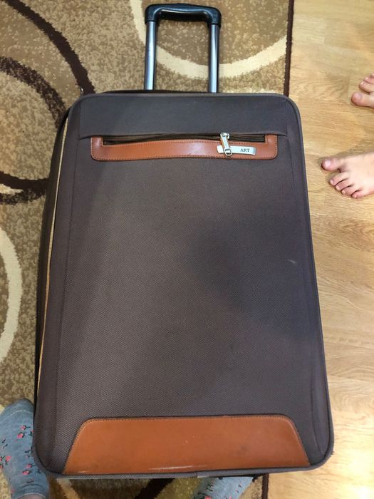 Куфар на марката Арт