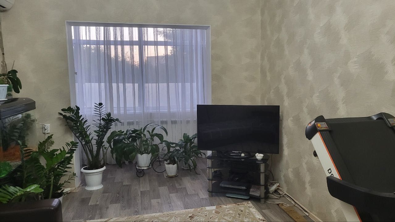 Продаю квартиру, 4 комнаты, 16 мкр