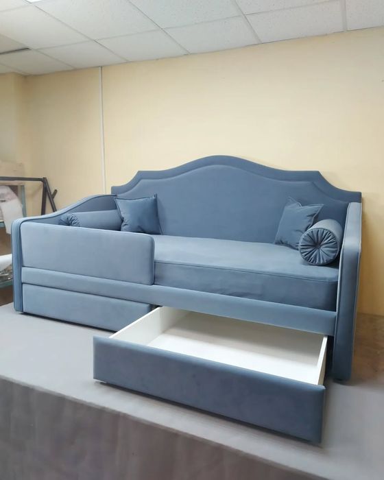 Диван-мягкая кровать для мальчиков