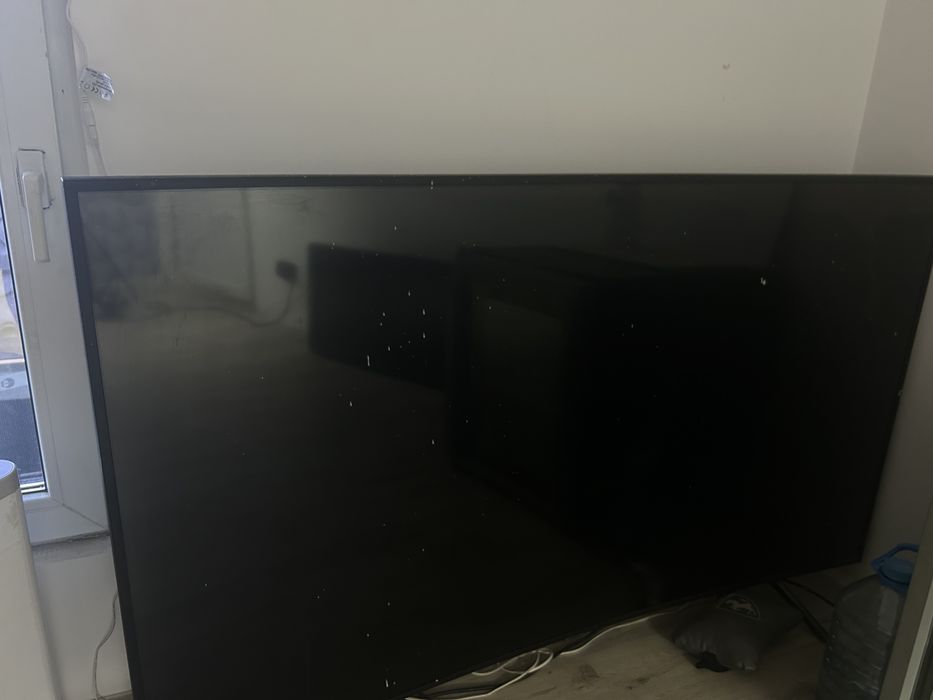 65" RU7300 Curved HDR Smart 4K TV pt piese