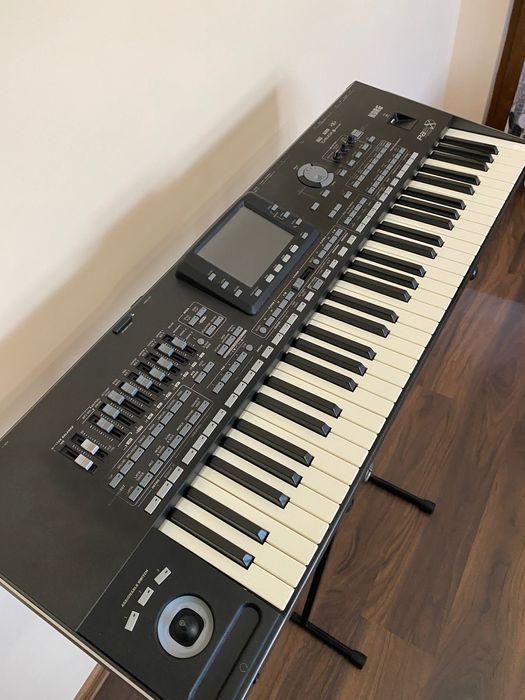 Продавам Korg Pa3x