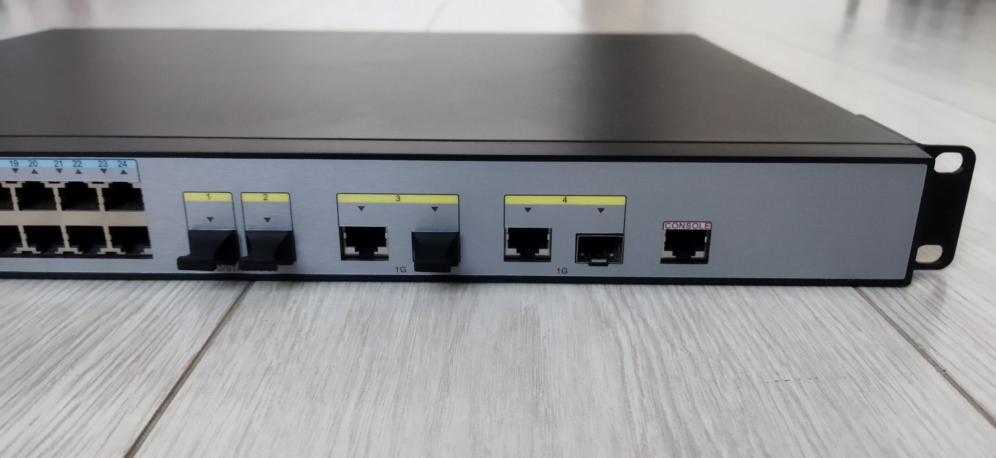 Сетевой управляемый коммутатор Huawei S2750-28TP-PWR-EI-AC Ethernet