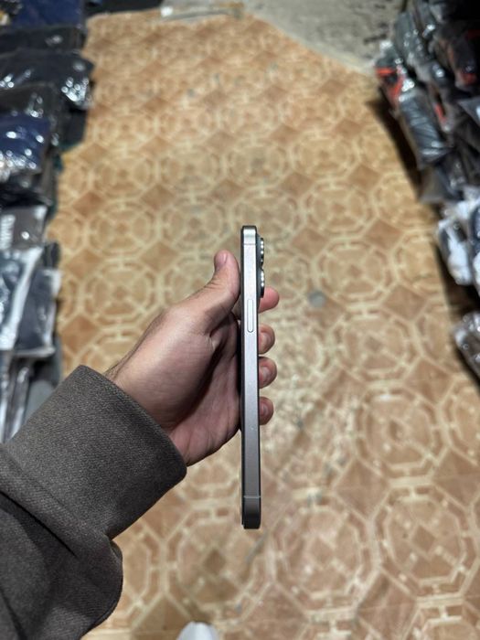 Iphone 15 pro max ideal kar dok