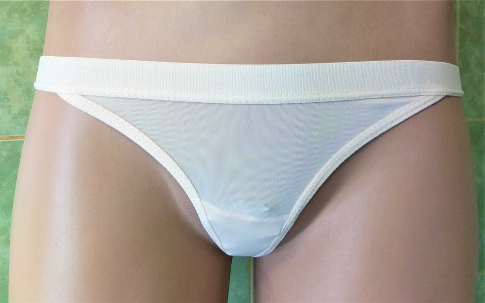 Chiloti tanga super sexy BOOHOO(UK) fete/femei semitransparenti S(noi)