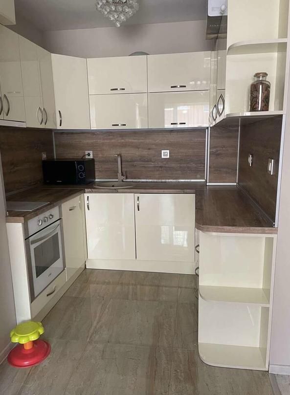 Дава се под наем Двустаен апартамент в Пловдив, Съдийски - 70 кв.м за 450 € - Снимка #2
