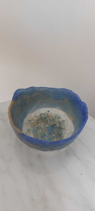 Фруктиера от епоксидна смола