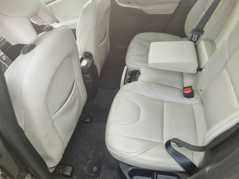 Volvo V40 2.0 120CP