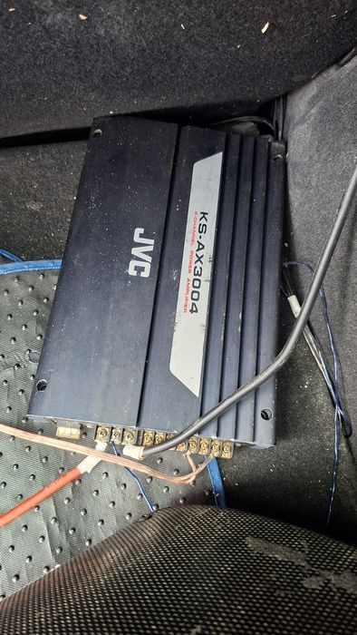 Vand subwoofer crunch plus stație jvc