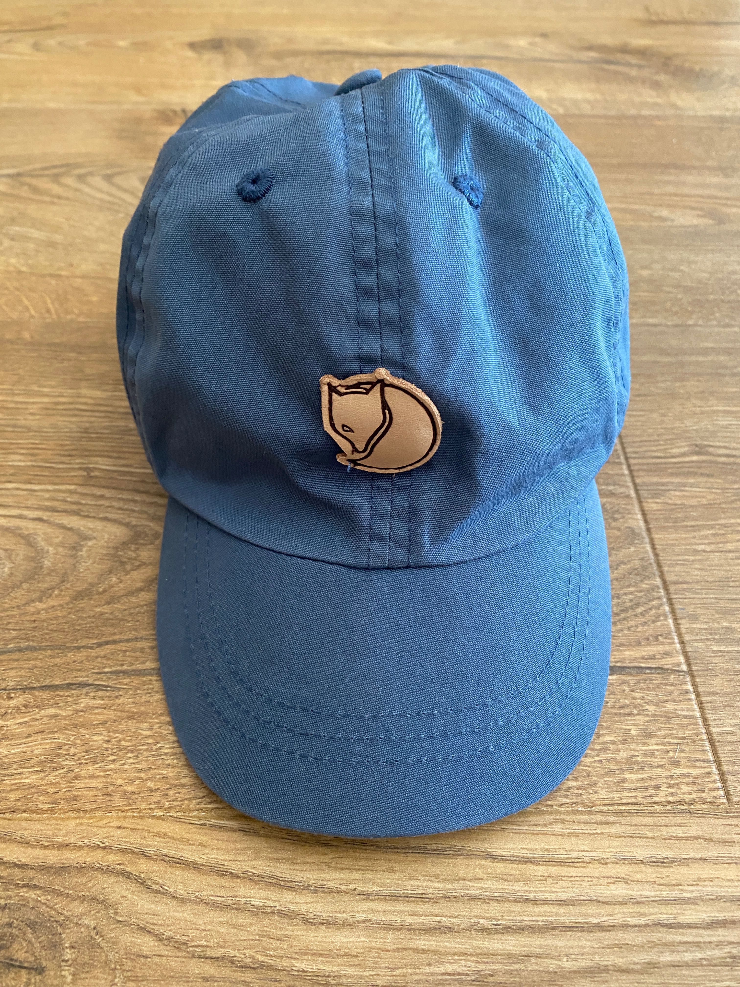 Шапка с козирка Fjallraven