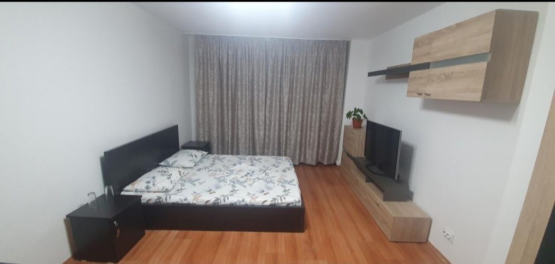 Cazare / Apartament de inchiriat cu 4 camere, 100m2