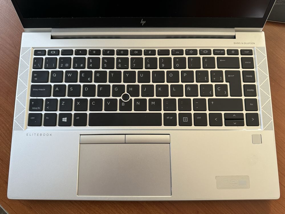 Laptop HP Elitebook 840 G8, i5 11457 8gb ram,256gb ssd, folosit 1 luna