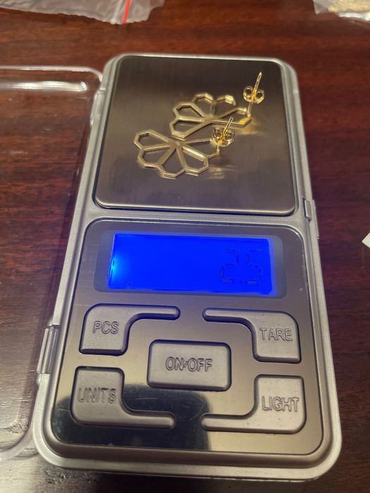 Vând cercei model Malvensky