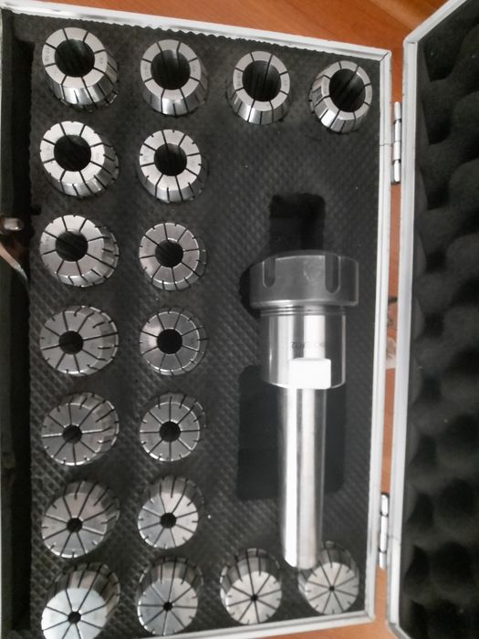 Vând set bucșe elastice ER32, 2-20 mm MK3