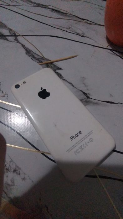 Iphone 5 продам.