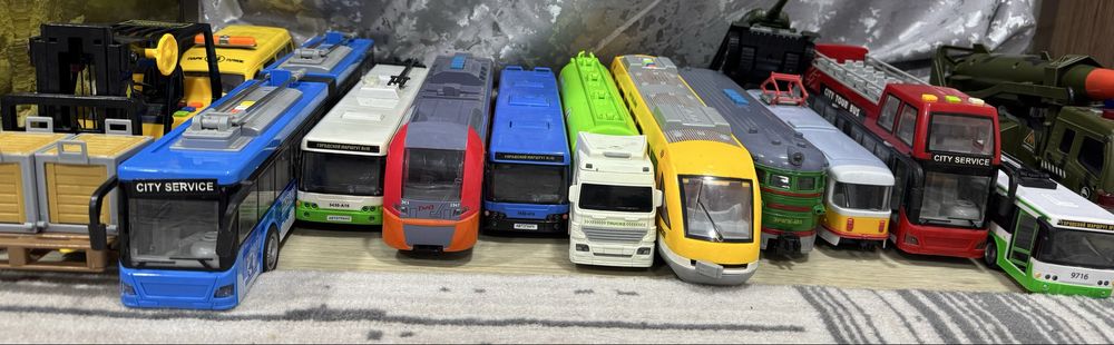 Игрушки цены разные!!!