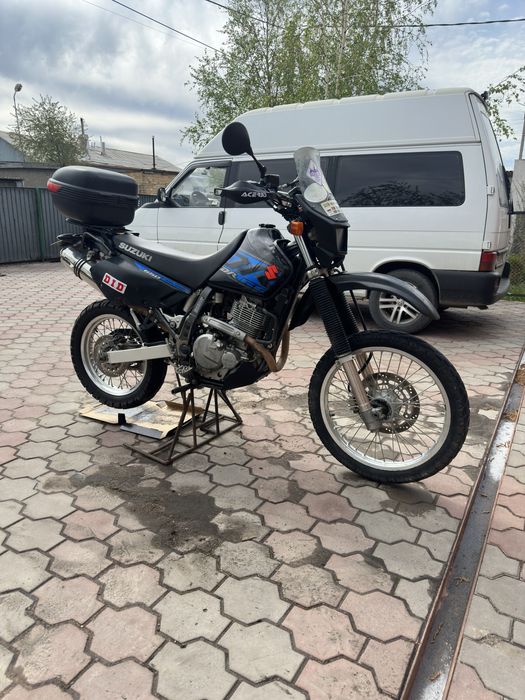 Suzuki dr 650 se