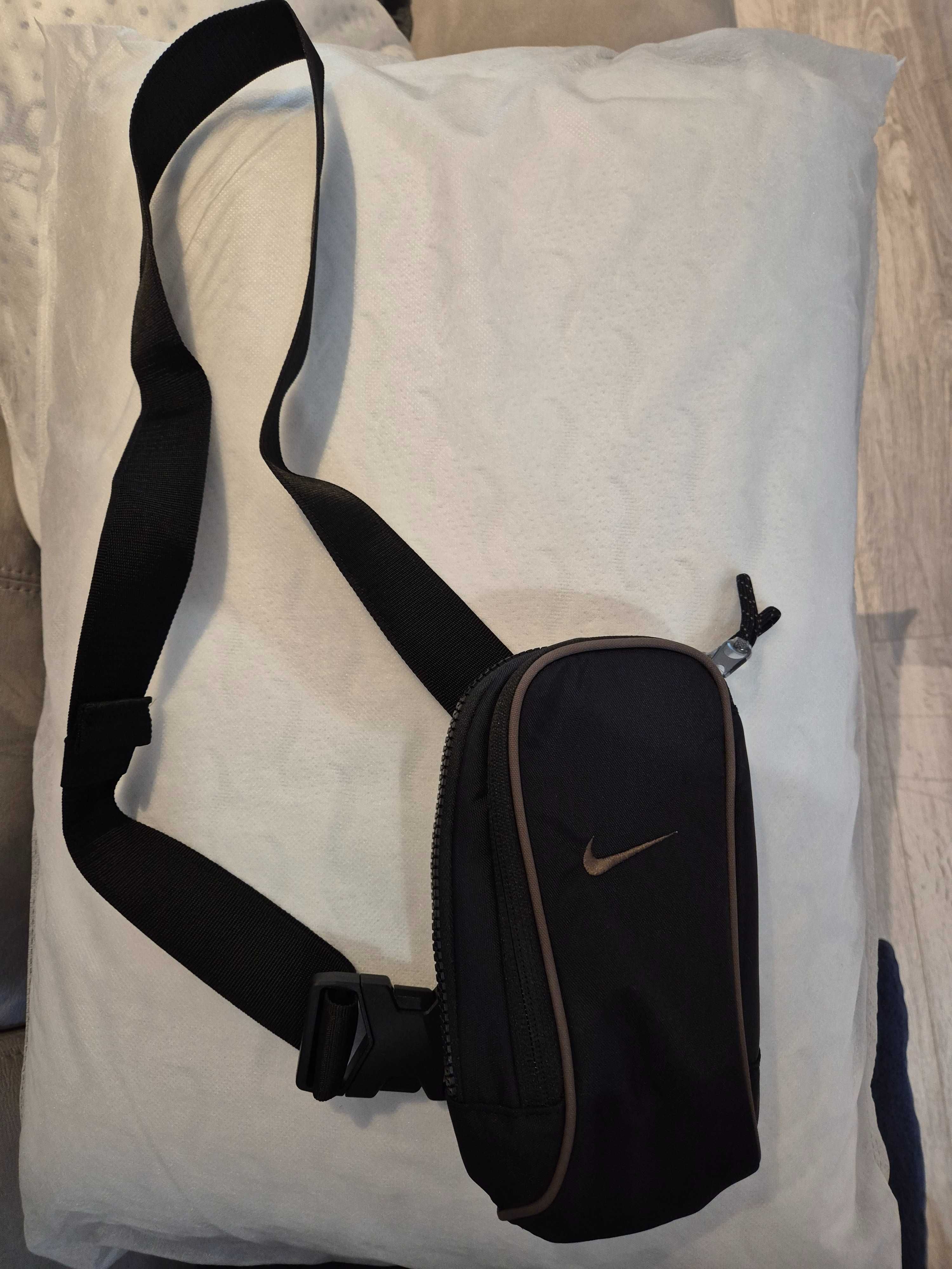 Чанта Nike Sportswear Essentials Crossbody Bag