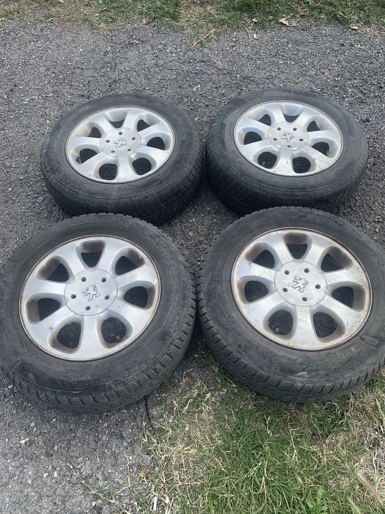 Гуми с джанти пежо peugeot 195/65R15