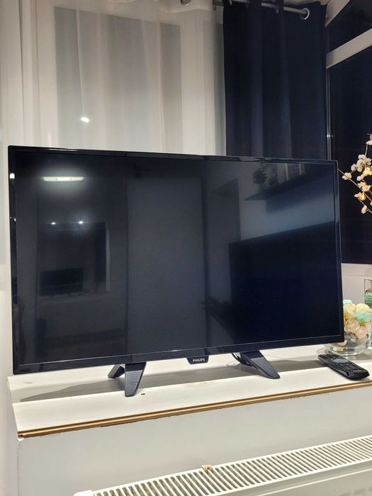 TV Philips LED 80 cm
