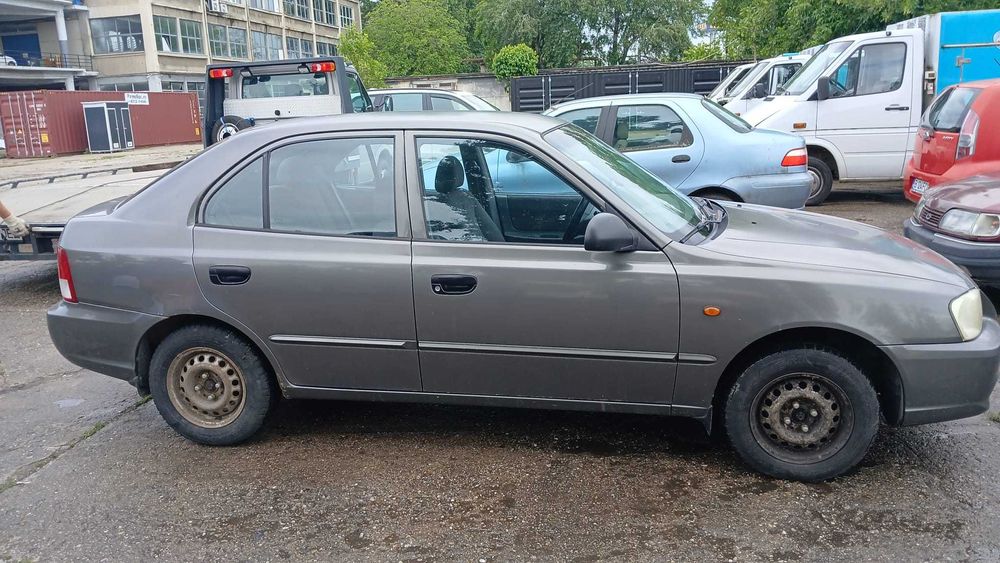 Dezmembrez Hyundai Accent 1.5 Diesel Din 2003 - D3EA