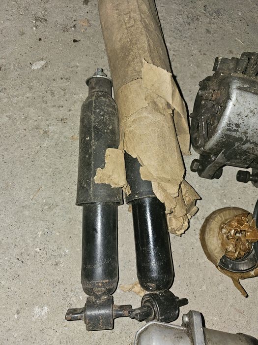 Части за Волга ГАЗ нови и въора употреба.
