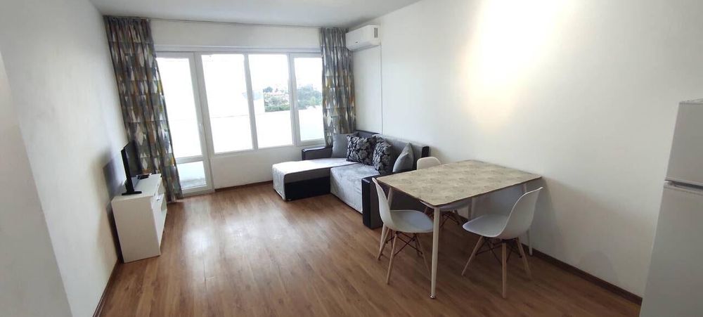 Дава се под наем Тристаен апартамент в Бургас, Братя Миладинови - 72 кв.м за 408 € - Снимка #1