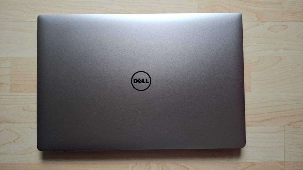 Dell XPS 15 9560 | i7 + 32GB RAM | SSD | Baterie Nouă