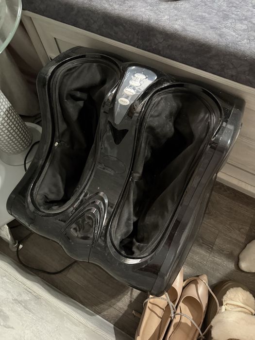 Масажный аппарат для ног  и для тела