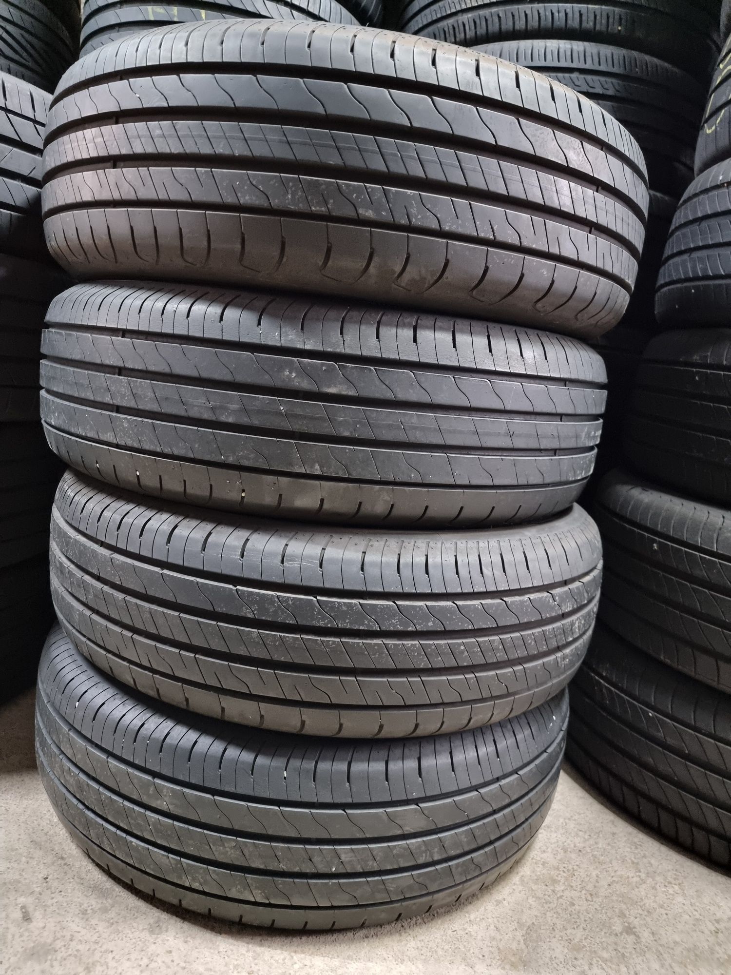 "Dot 23-24" 215/65/17 Goodyear 4Броя: 480лв 7.5мм