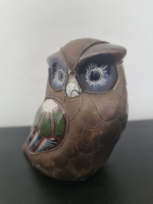 Bufniță mexicană din ceramică, într-o carcasă din alama