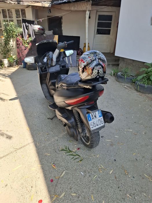 Scuter malaguti ( 250cc )