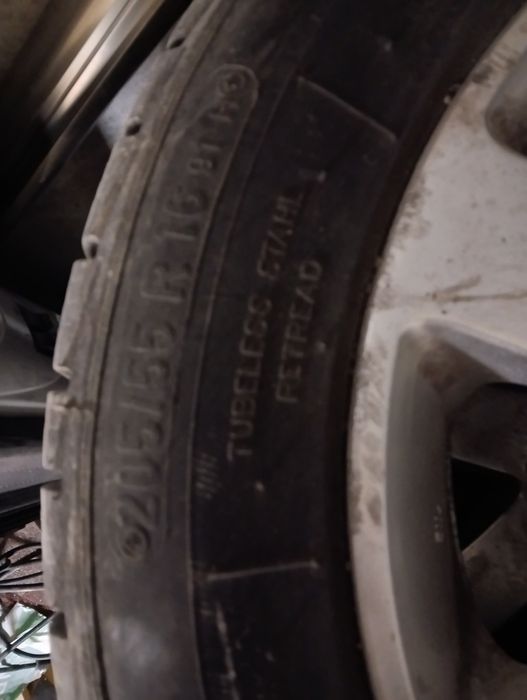 Продавам лети джанти със зимни гуми